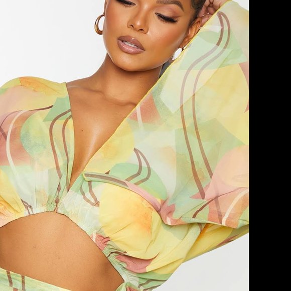 PLT PLUS MULTI PRINT CHIFFON CUT OUT SPLIT MIDI DRESS (NWOT) - Picture 4 of 5